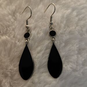 NEW - EARRINGS...BLACK DANGLE EARRINGS